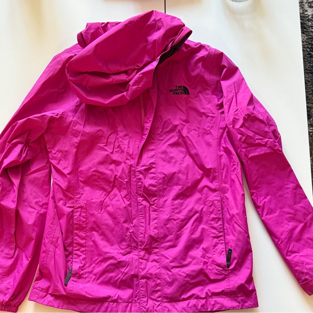 The North Face windbreaker jacket - Kids size L 14-16
Excellent condition